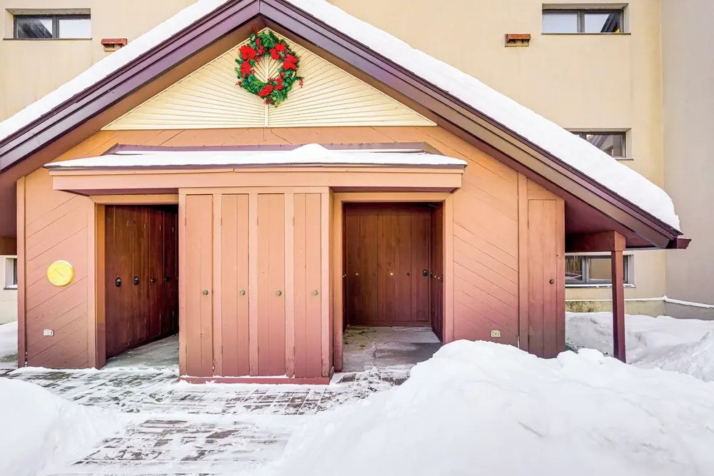 Snow Mountain Condo: Hot Tub + Shuttle to Resort