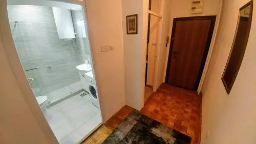 Simeon Apartment