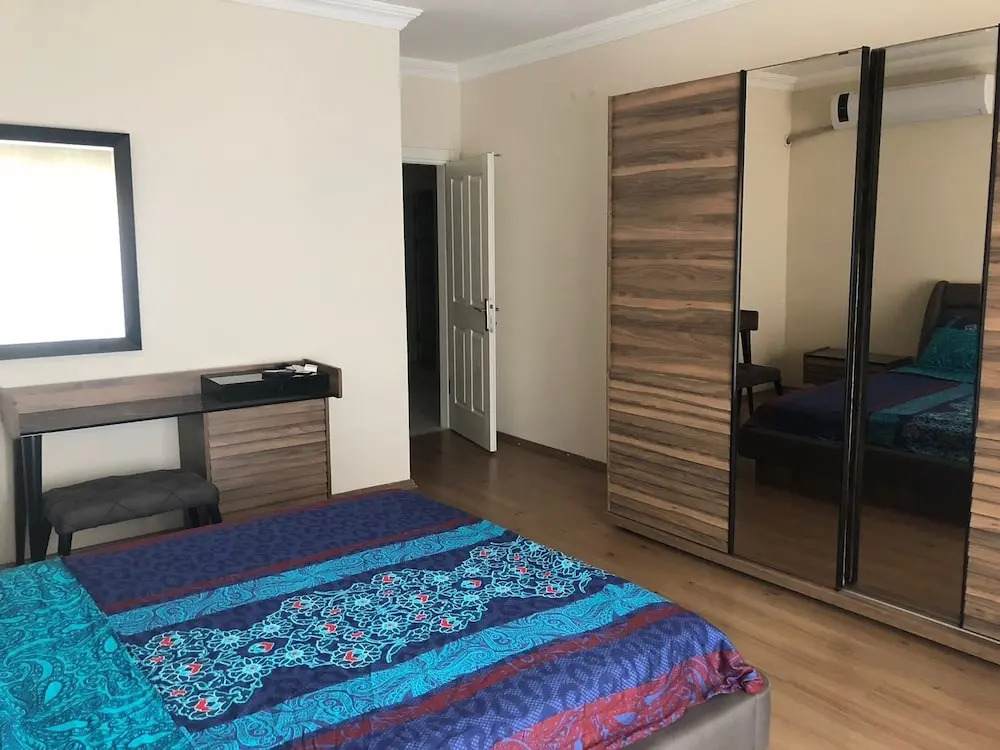 Zanos Apartments