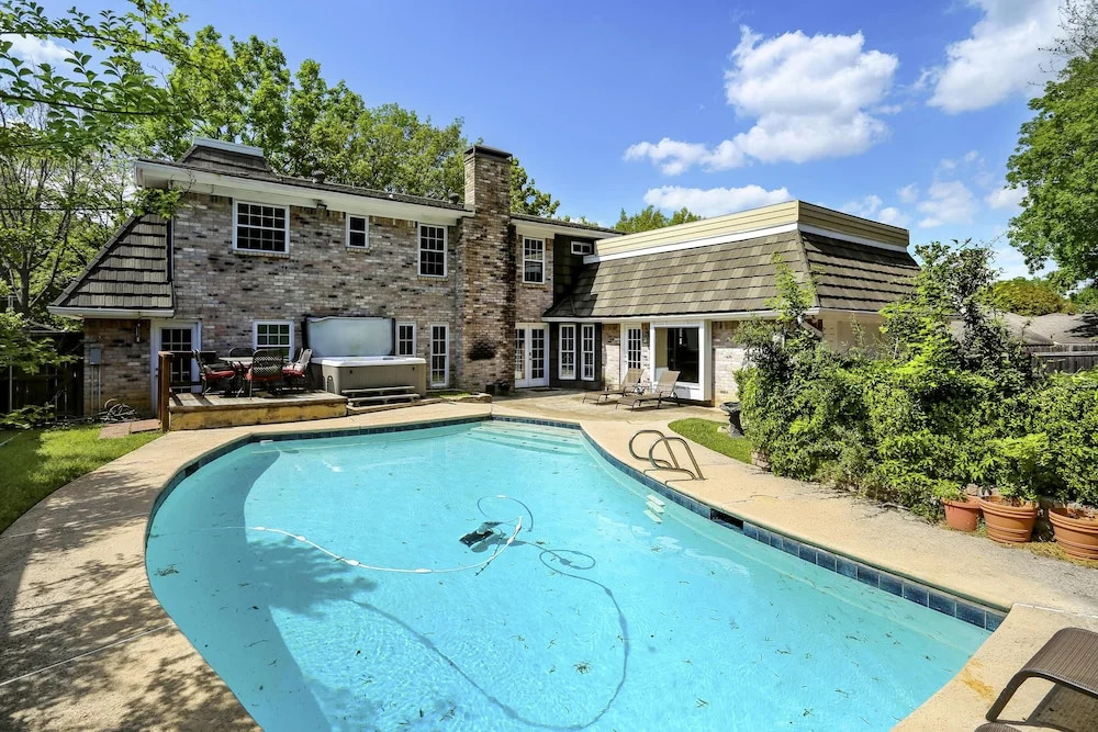 Franklin Mansion - Huge Near Stadiums W/pool & Hot Tub 5 Bedroom Estate