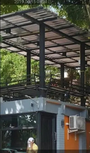 Kaengkrachan River Hut