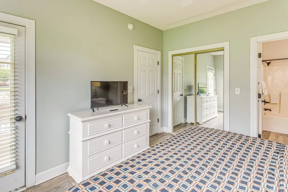 Dog-friendly Condo w/ Pool & Golf in Myrtle Beach!