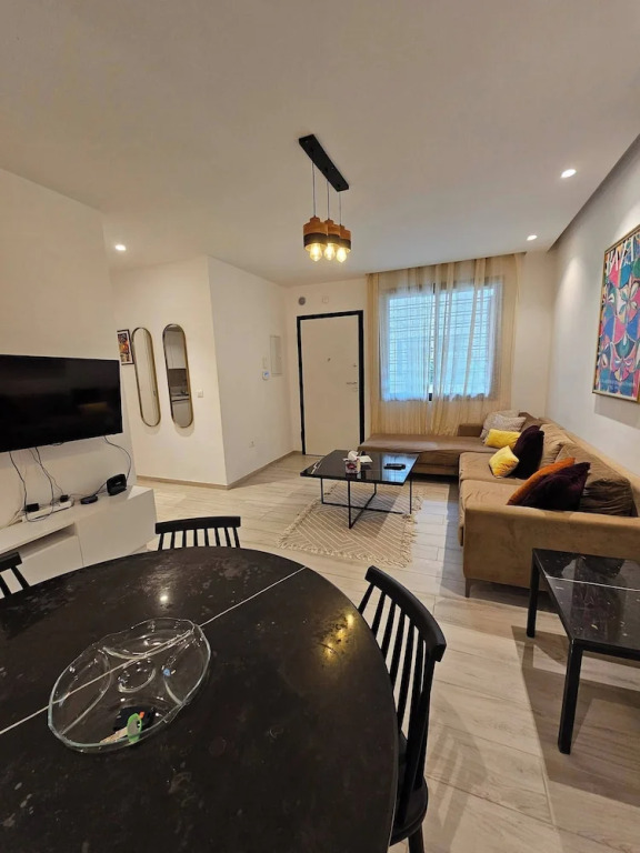 Contemporary Haven of La Marsa S 22
