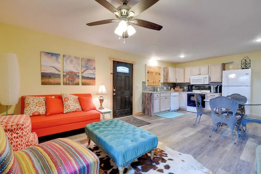Fort Worth Home w/ Patio: 5 Mi to Dtwn!
