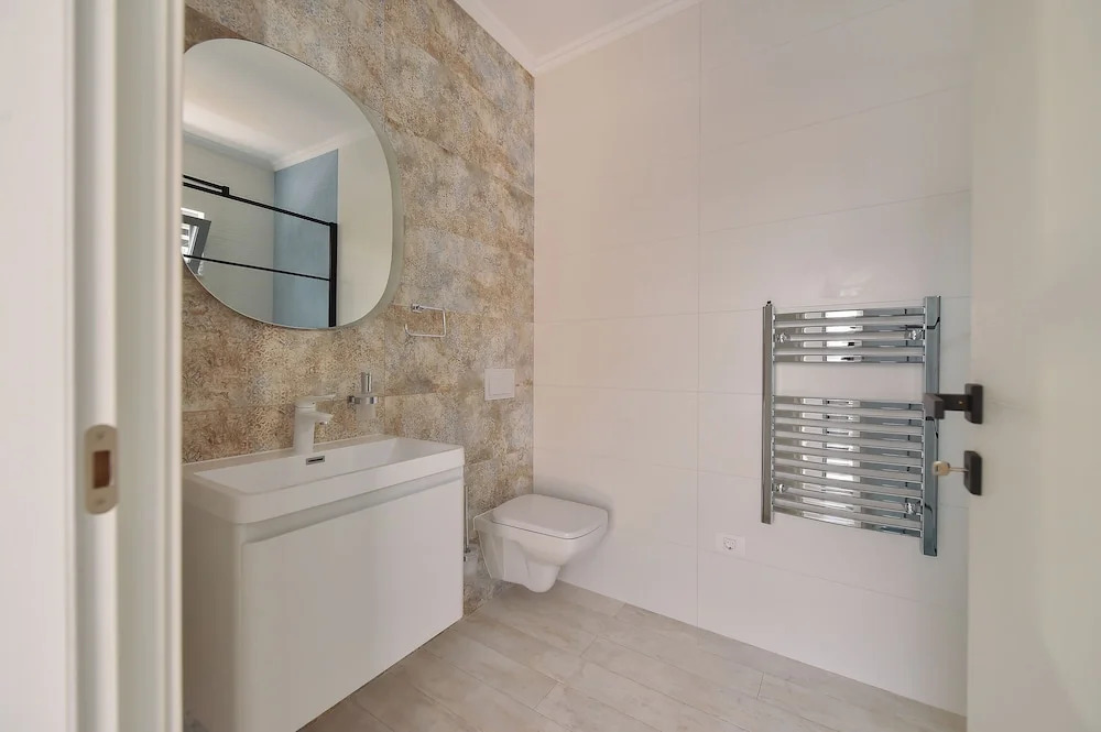 WAVE 3 Promenada Apartments