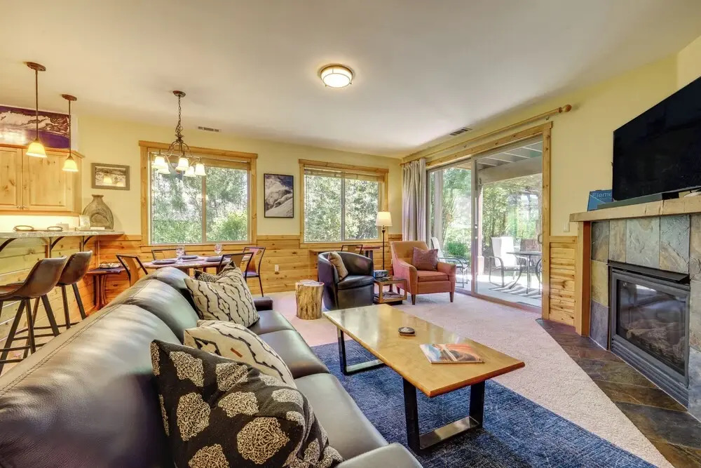 Boulders Truckee Condo Near Donner Lake + Skiing!