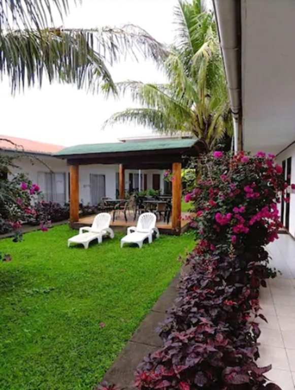 Inaki Uhi Hotel
