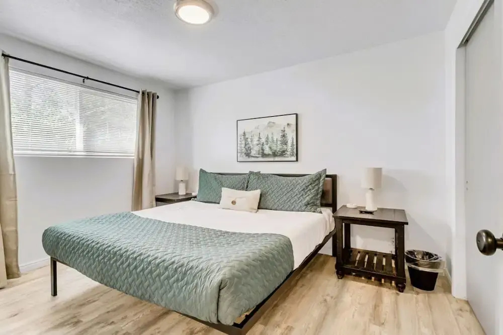 Cozy 2BR Apt w Parking Near Downtown SLC