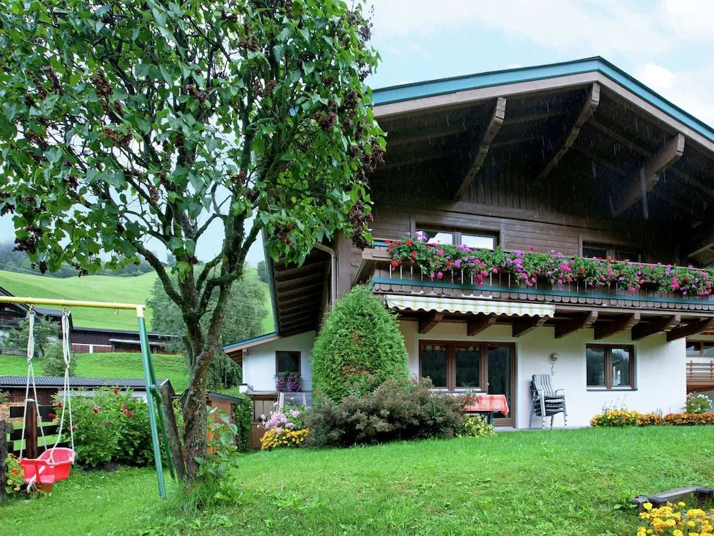 Apartment in Viehhofen Near Ski Lifts