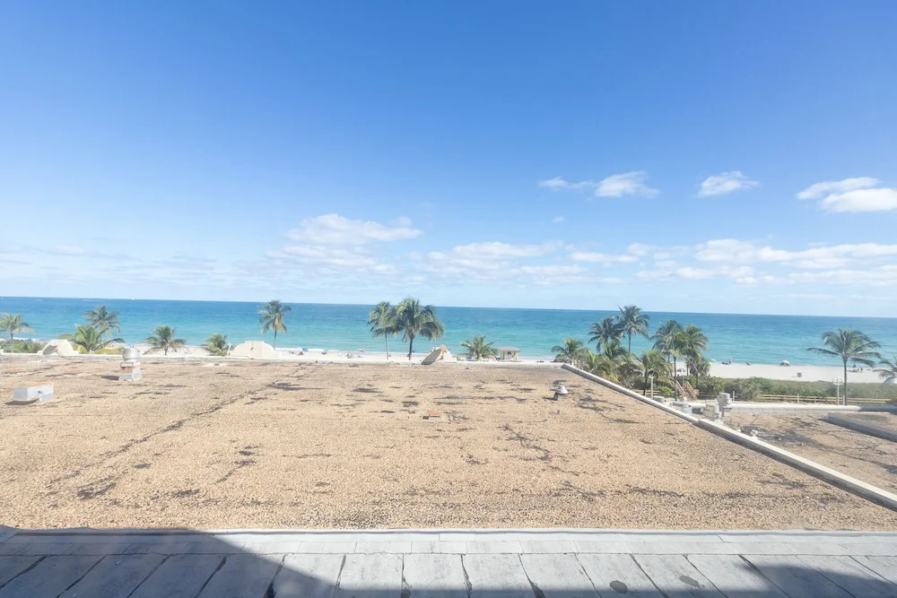 542 Ocean View Hollywood Beach