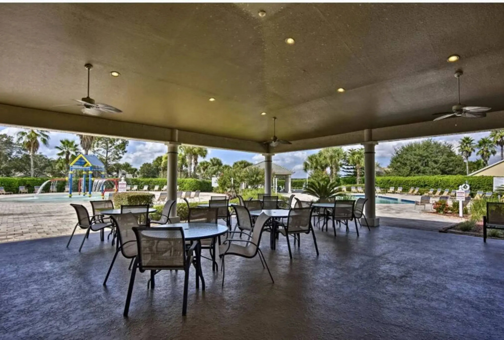 Private pool, hot tub & games - minutes to Disney