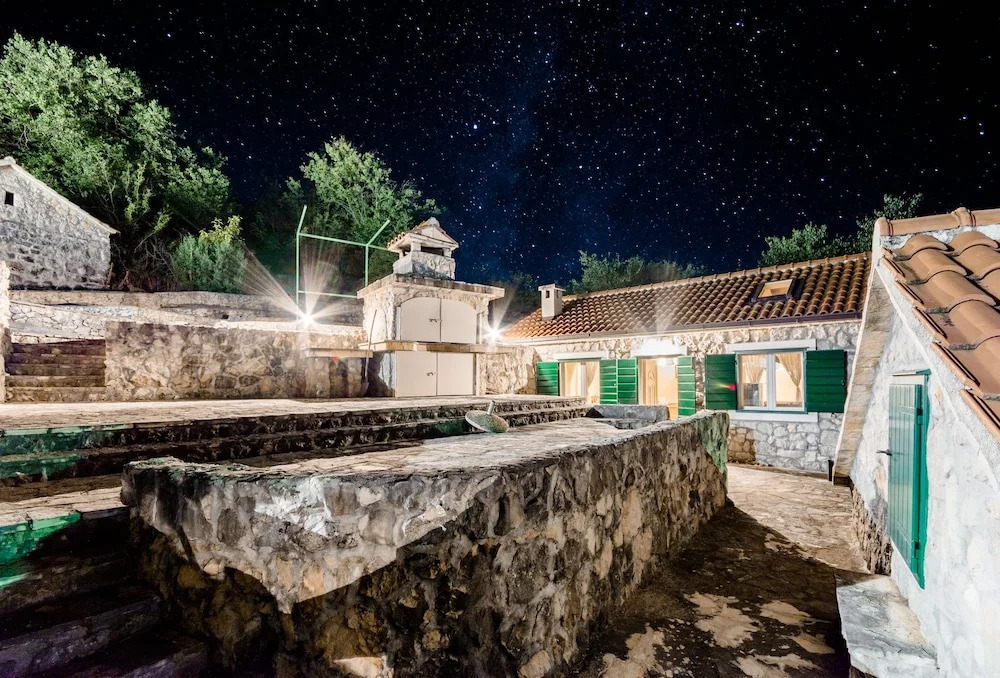 Holiday Home Flying Stars