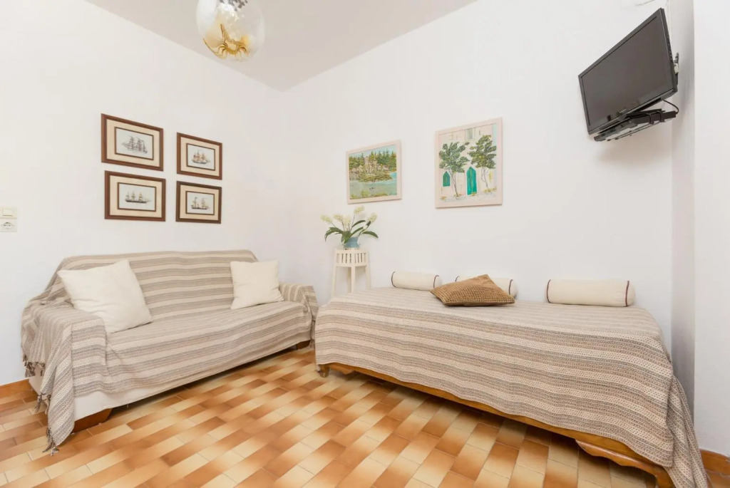 Effie Apartment in