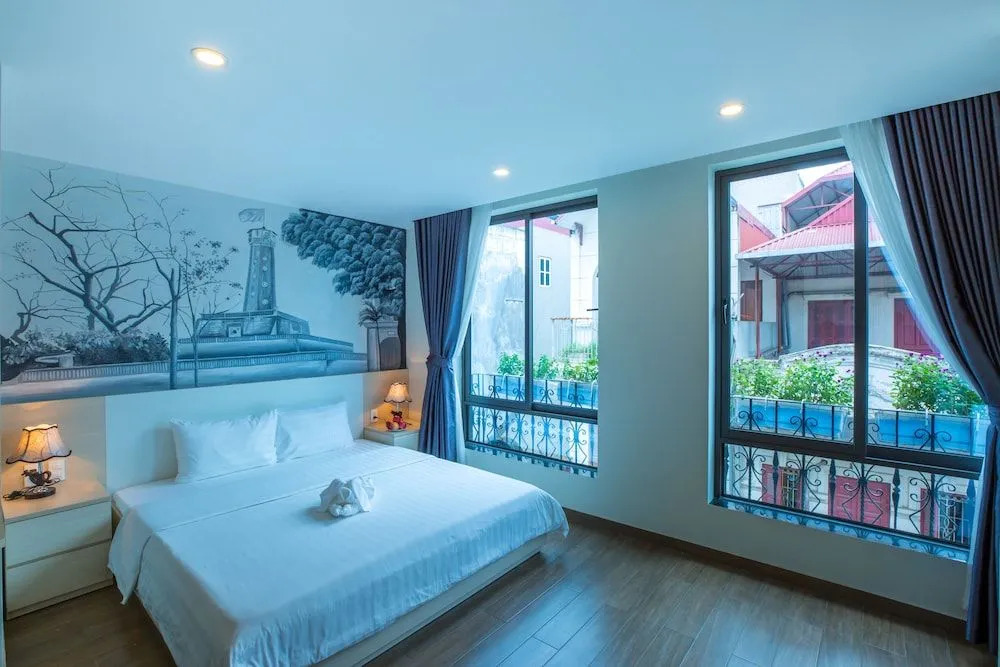 HighEnd Duplex w Balcony Hanoi Old Quarter by Ssens Homes