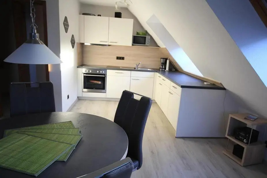 Ferienwohnung-52-mit-Teil-Meerblick-Residenz-Meeresbrandung-Duhnen