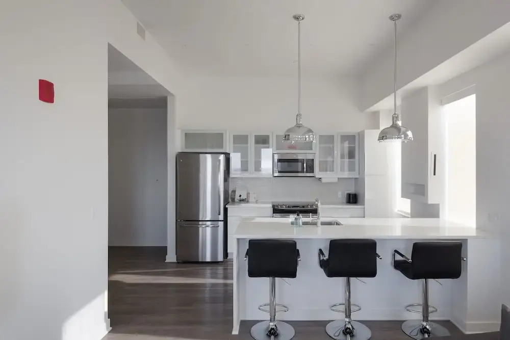 Sky on Main - Luxe DT Apts with Gym + Roof Terrace by Zencity