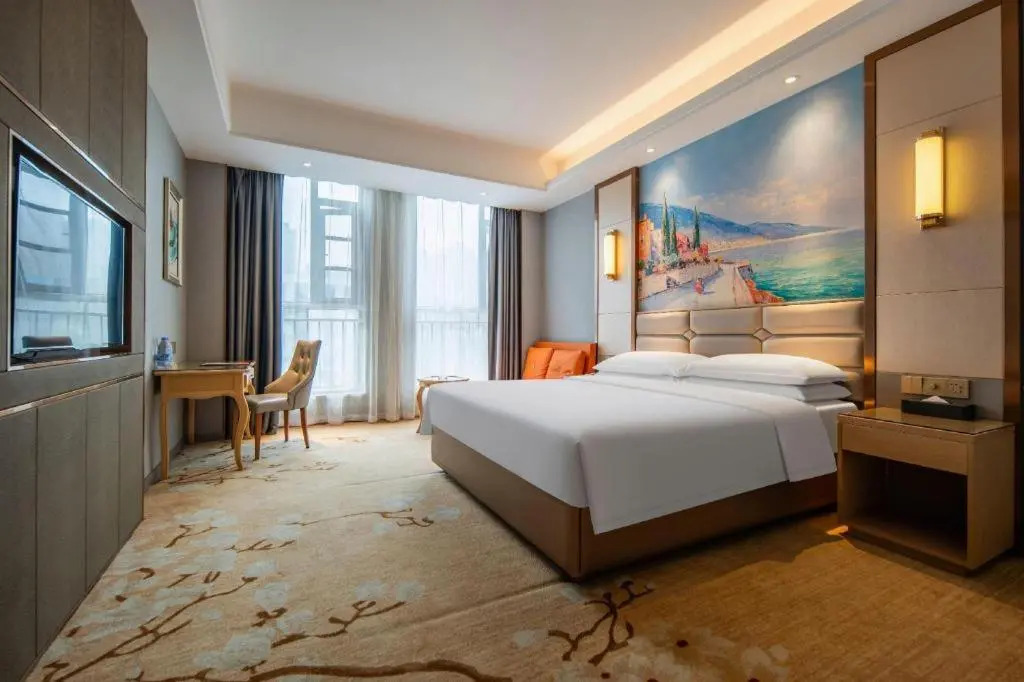 Vienna Hotel Wuhan Guobo Jiangang Metro Station
