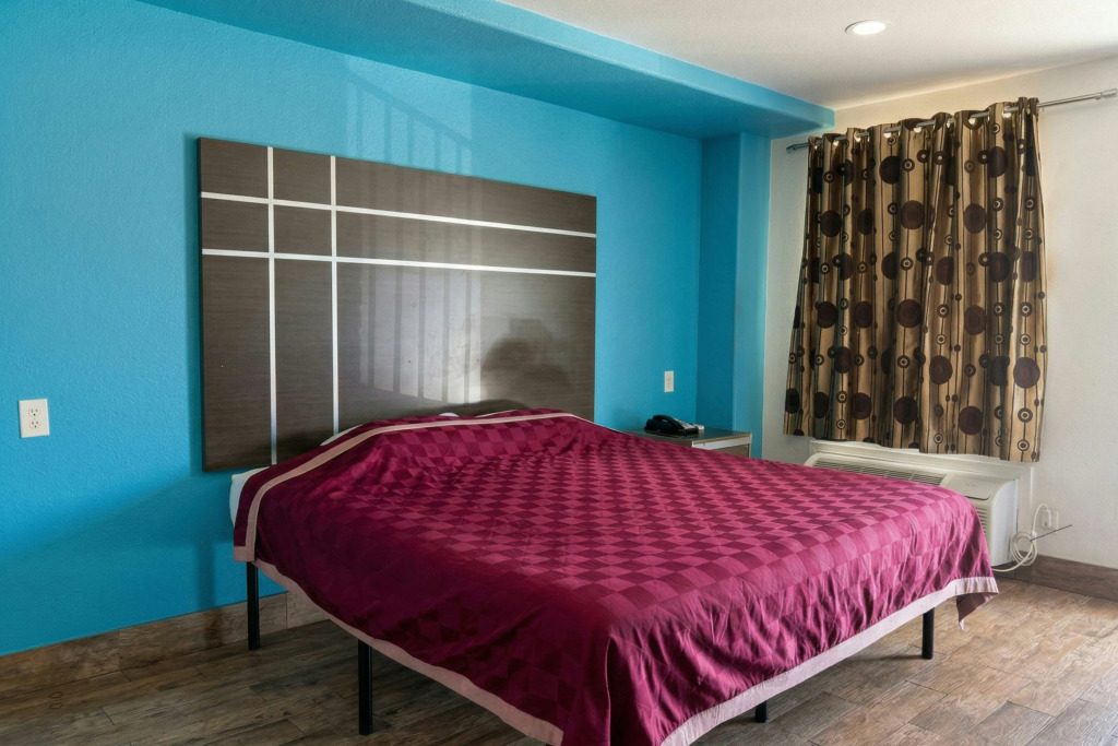 Golden Motel Near Houston Medical Center