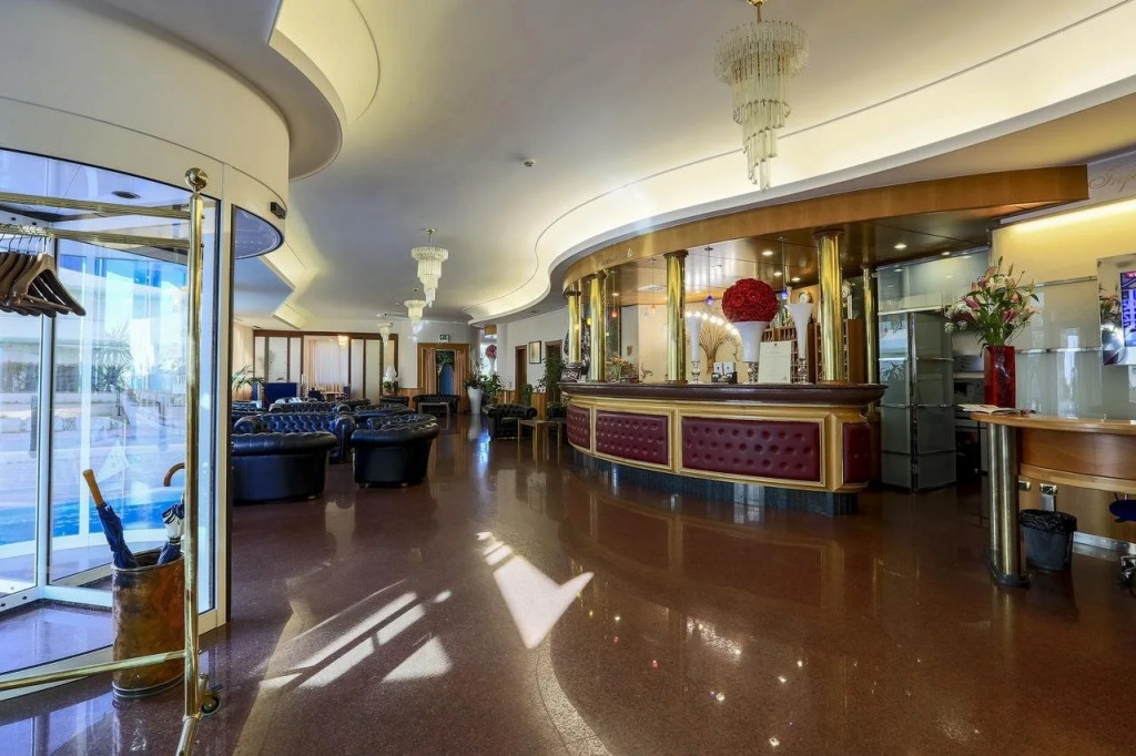 Hotel Ambassador