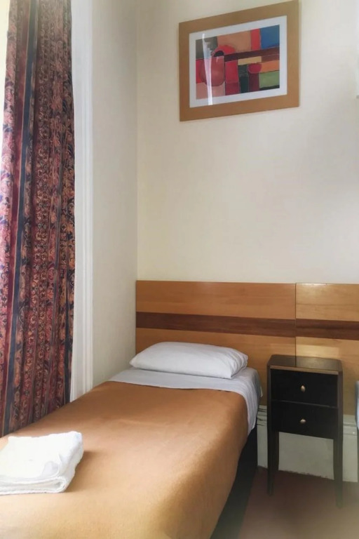 Palace Court Hotel