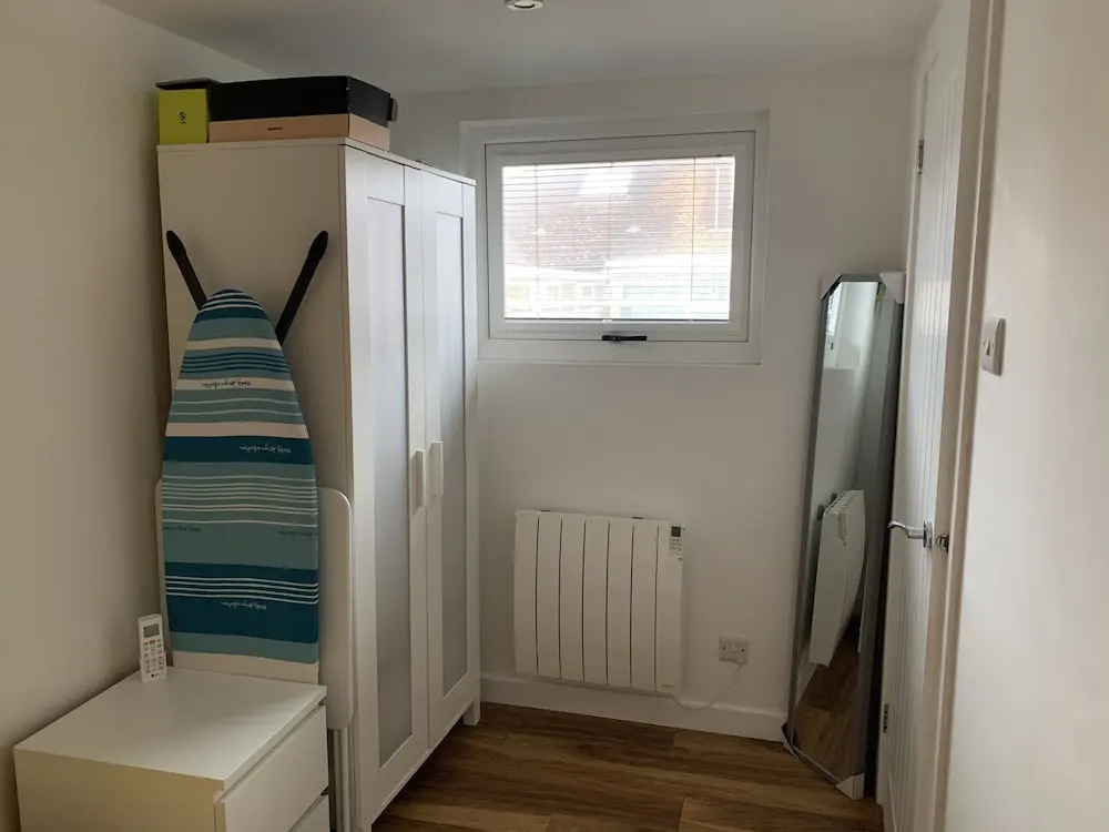 Lodge , air con , Free Parking , Mini bar