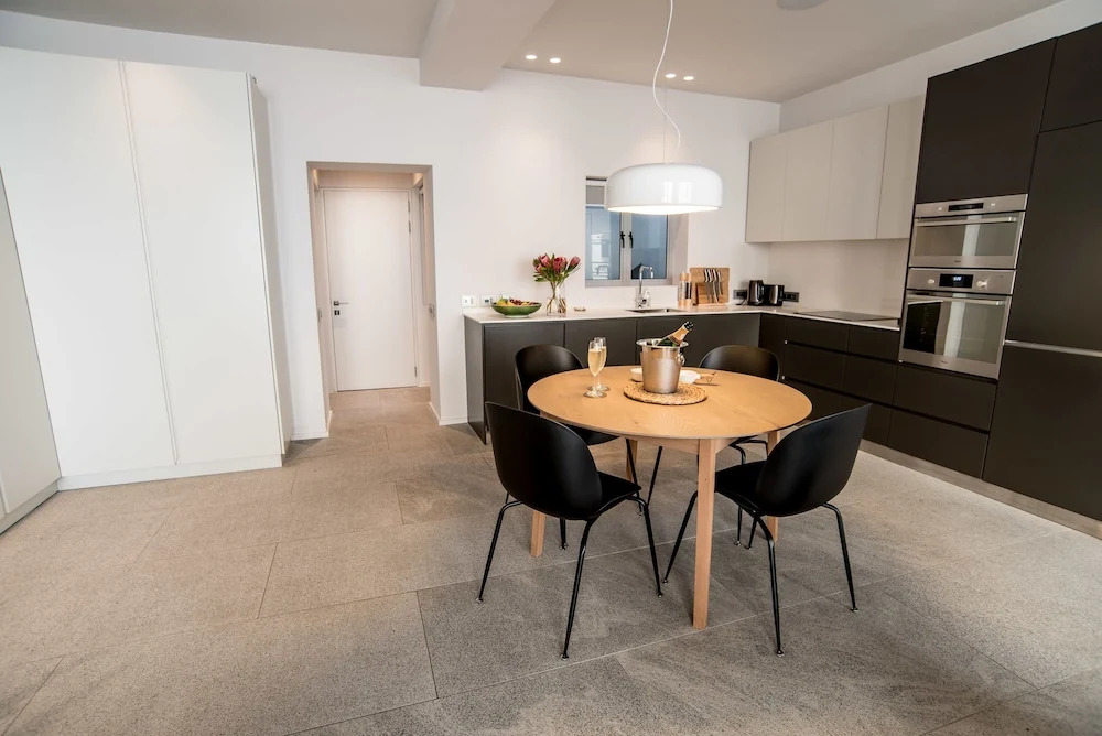 Hamilton Court 2