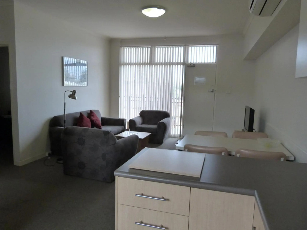 Glenelg Holiday Apartments