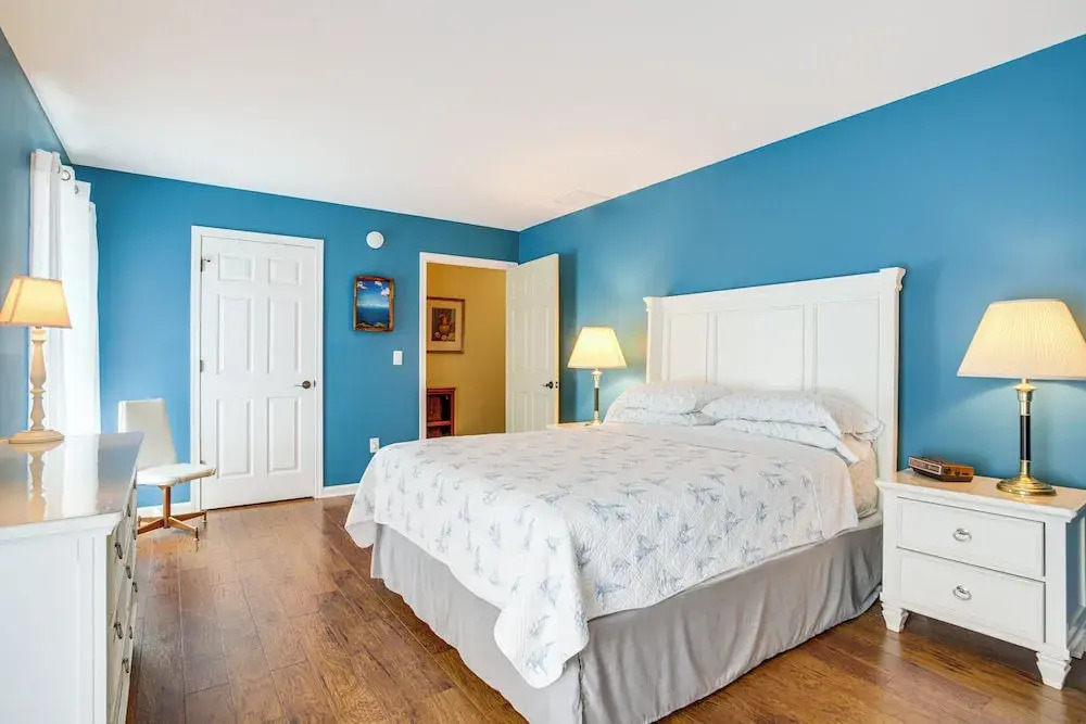 Near Beaches & Shops: Canal-front Selbyville Home