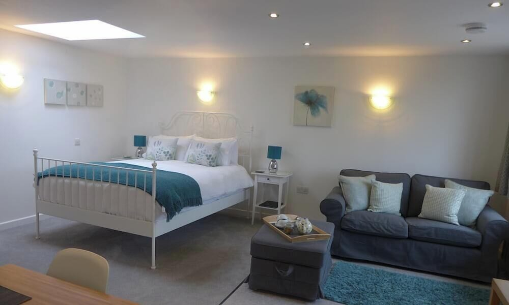 The Rock self-catering holiday cottage and garden lodges