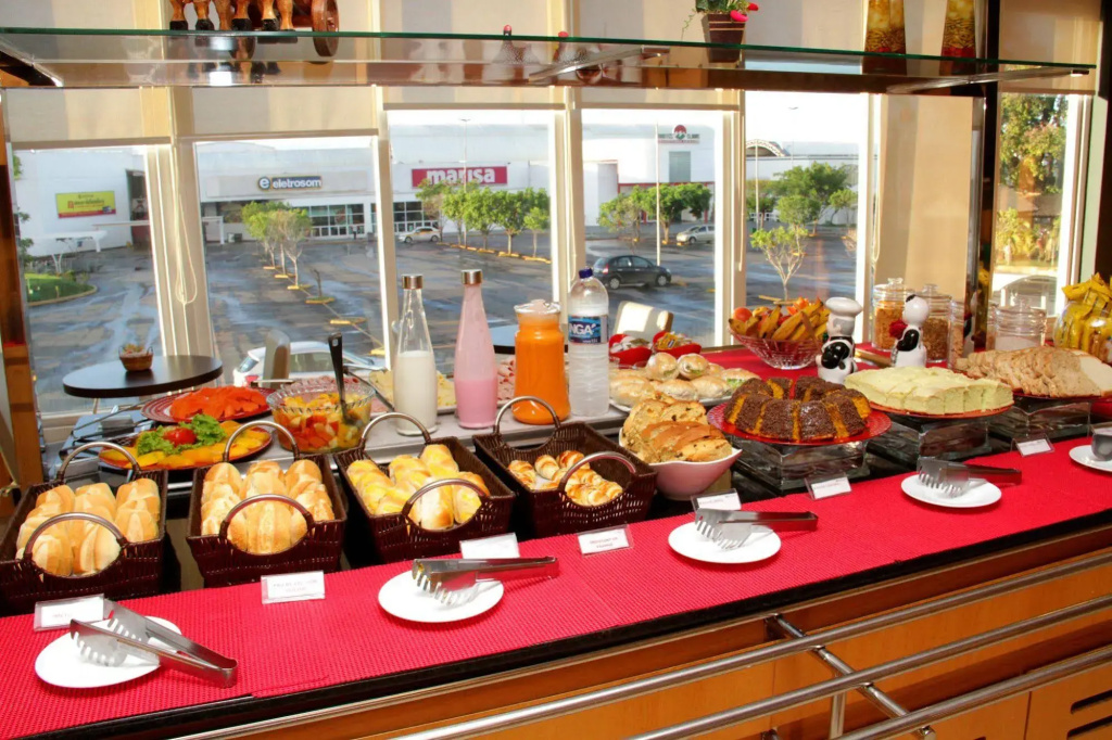 ibis Montes Claros Shopping