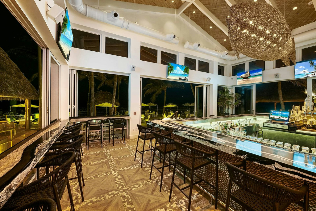 Beachcomber Resort & Club
