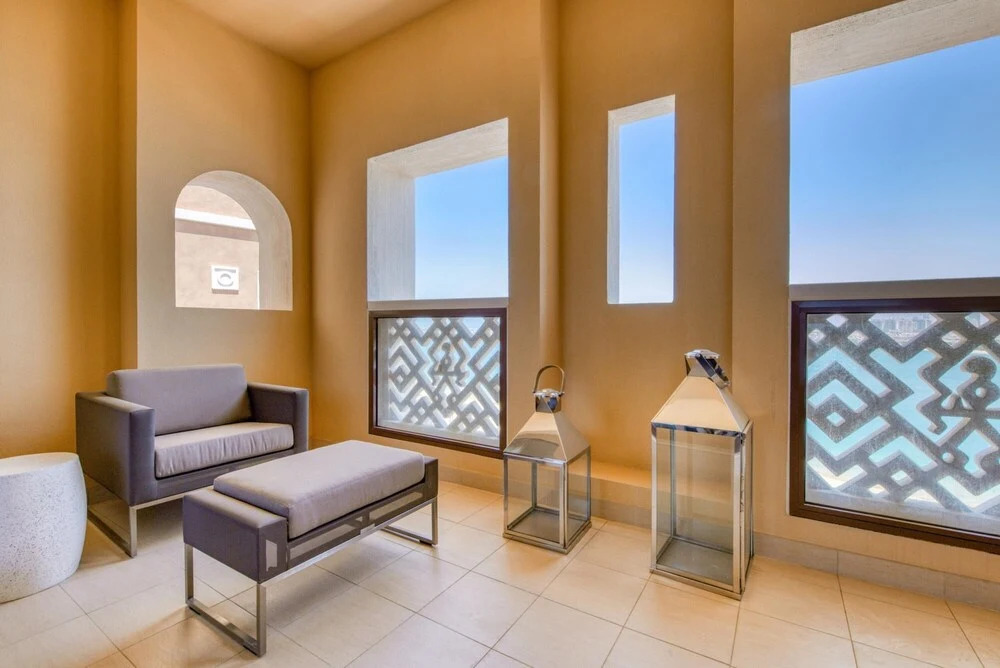 Luxury Palm Property w Beach Sea View