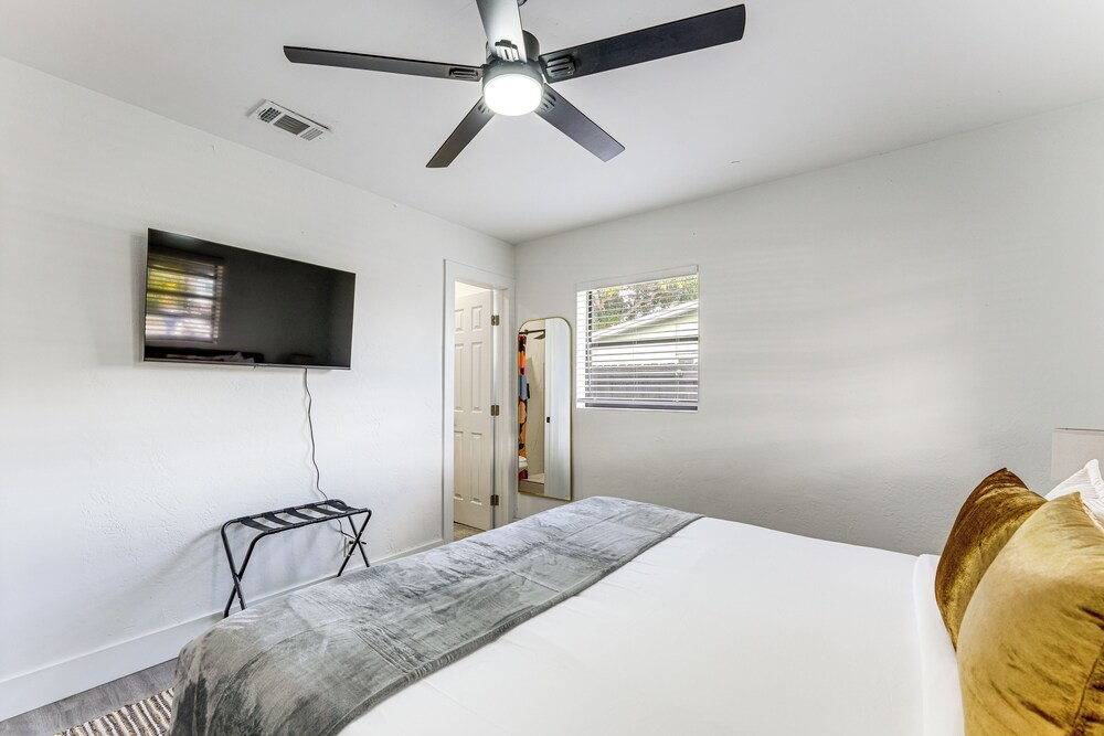Private Pool & Game Room 6 Mi to Hard Rock Stadium