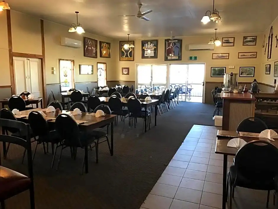 Wagon Wheel Motel