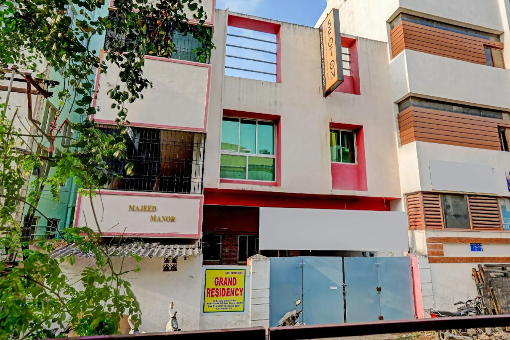 Grand Residency by OYO Rooms