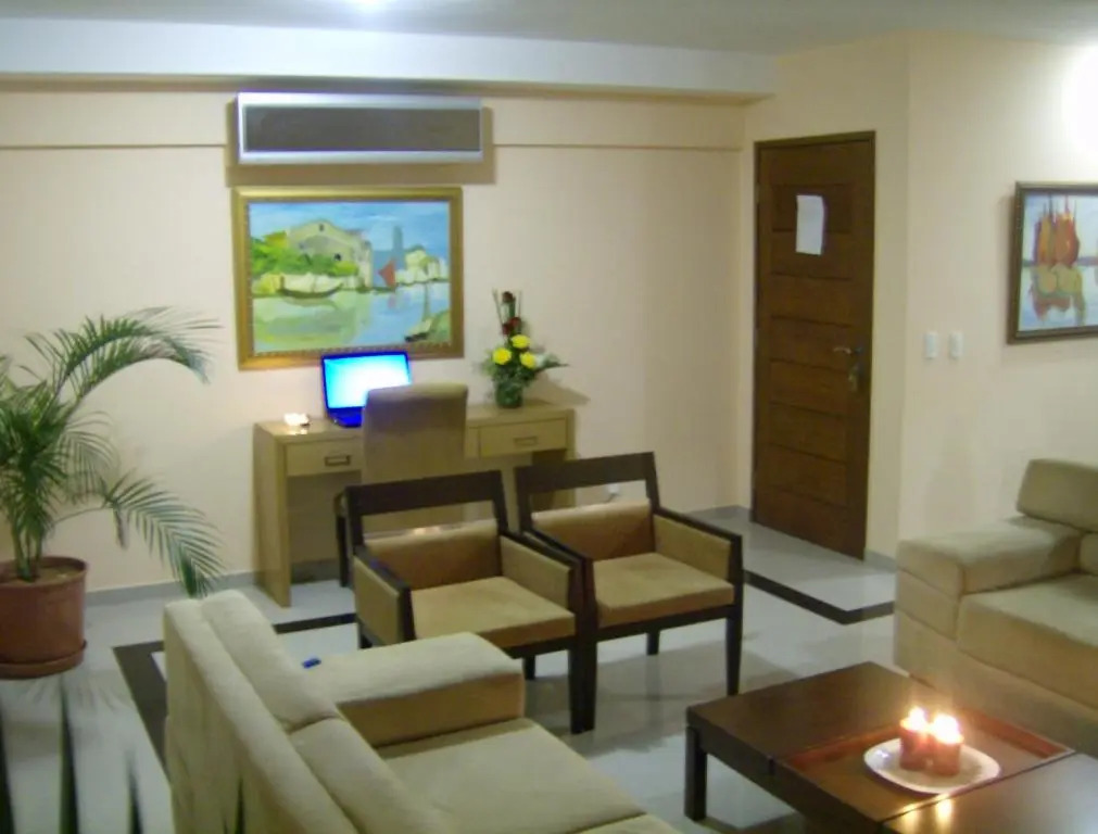 Don Limpone Apart Hotel