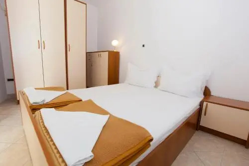 Apartments Klarić