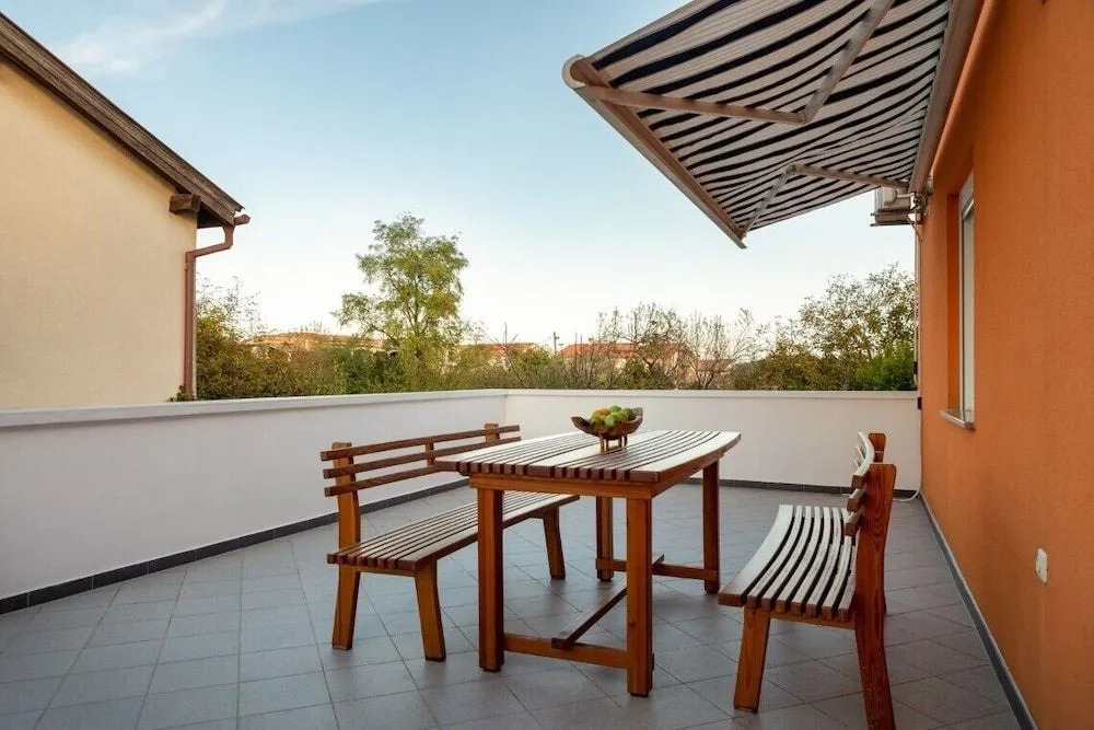 Comfort apartments with pool in Medulin
