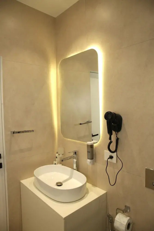 A Gallery Hotel
