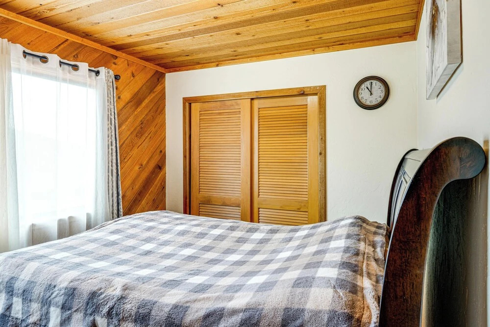 Private Sauna & Mtn-view Deck! Kern County Home