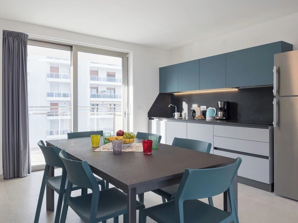Spacious Apartment Near Beach
