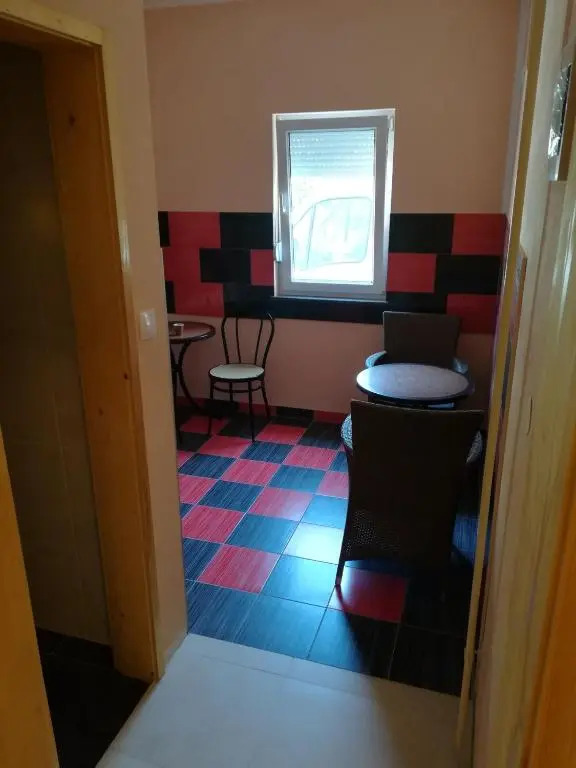 Cinema House Single & Double Rooms & Studio Apartments