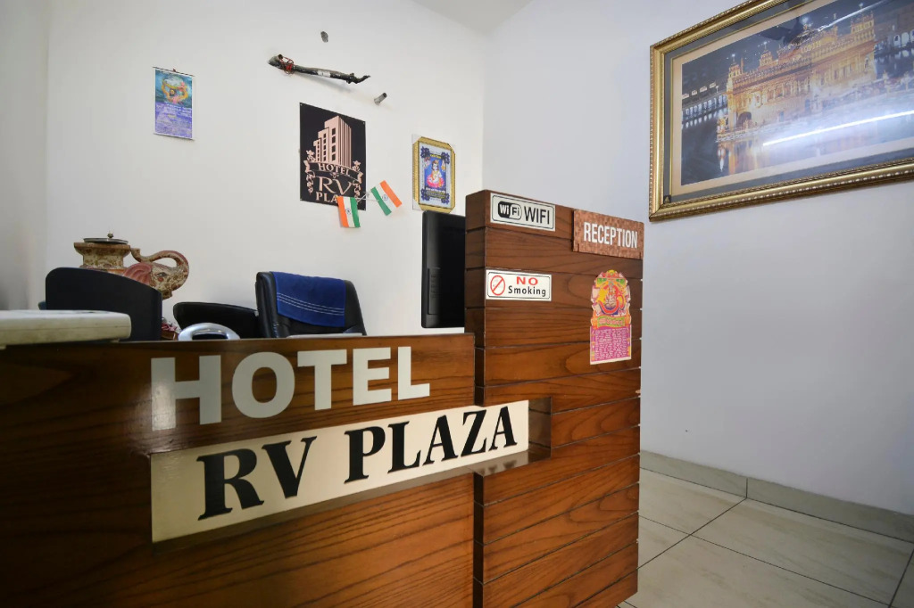 OYO 70816 Rv Plaza