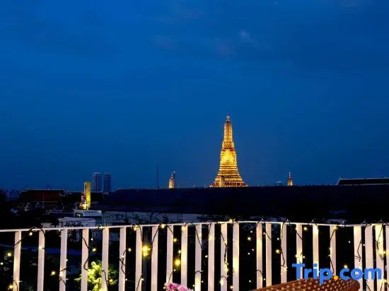 TUAN Hotel Bangkok near Wat Arun