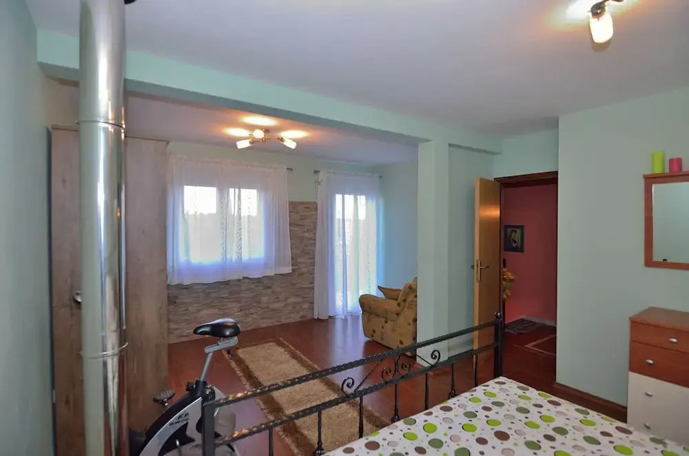 House Tihana