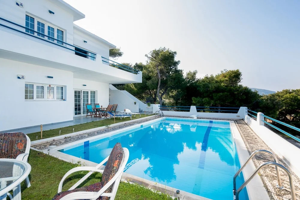 Deluxe Apartments Giamatasta
