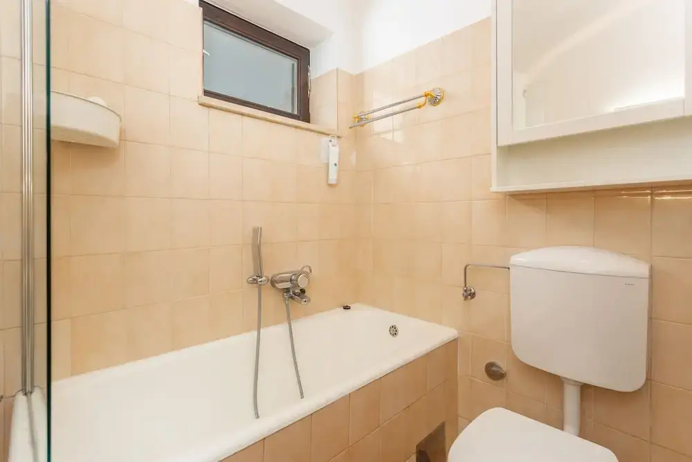 Bright 3-bedroom Apartment in Lovran