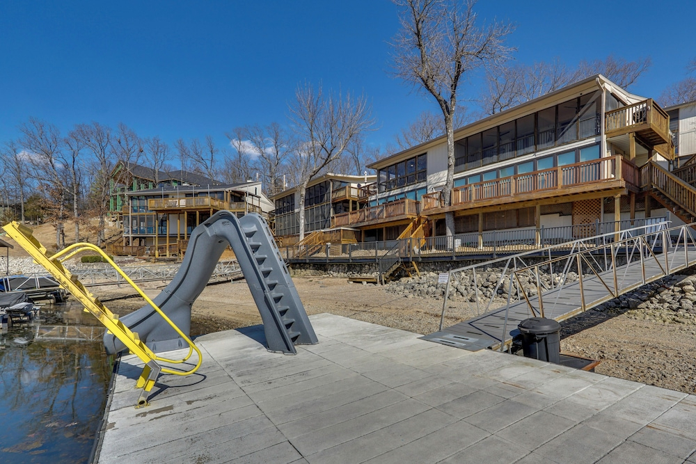 Water-view Deck! Lake Ozark Extended Stay