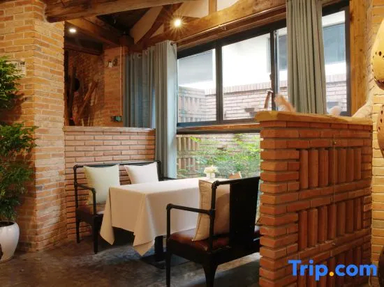 Linyao Hotel