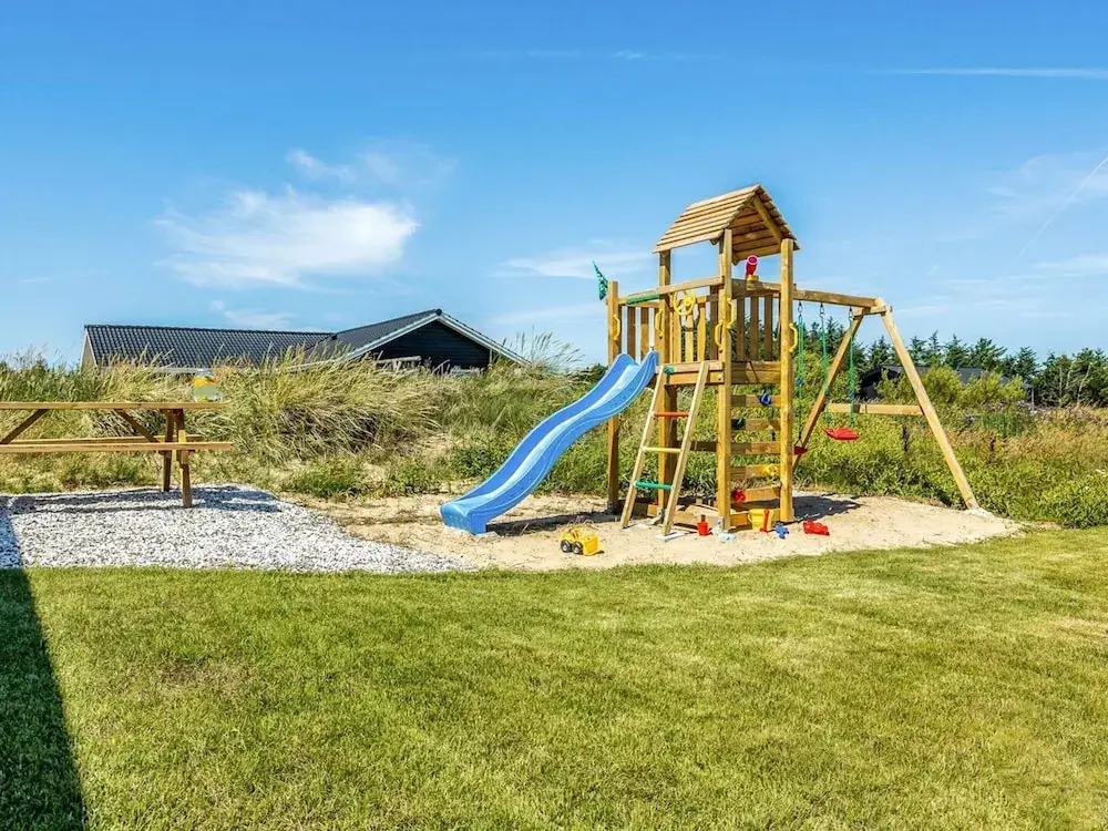 9 person holiday home in Hirtshals
